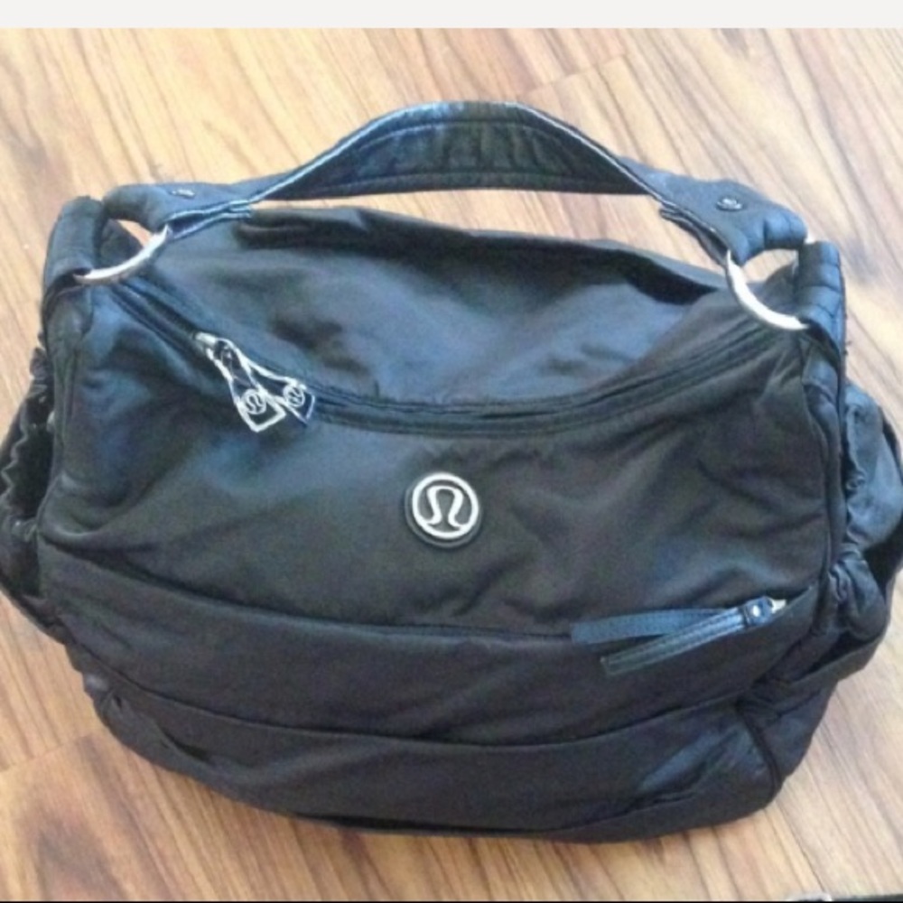 🌵Lululemon arabesque bag